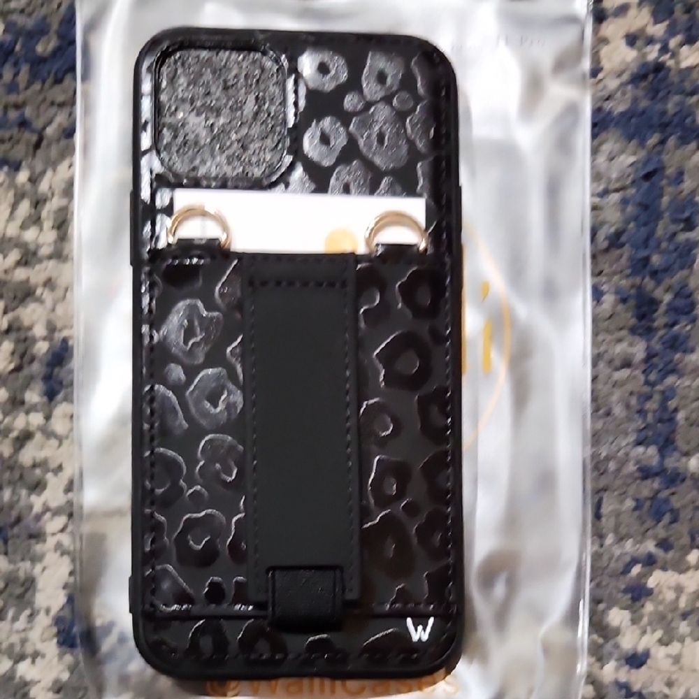 11 Pro Stylish Black Leopard Phone Case